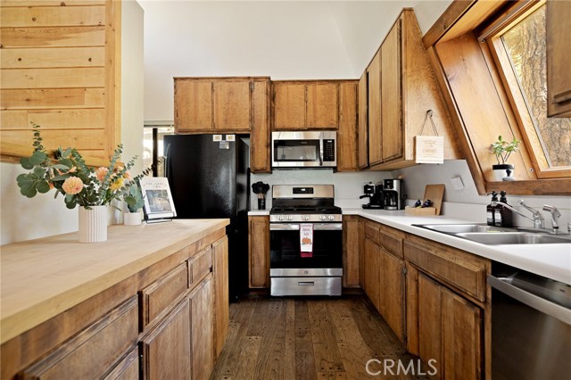 Image 9 of 34 For 30951 Glen Oak