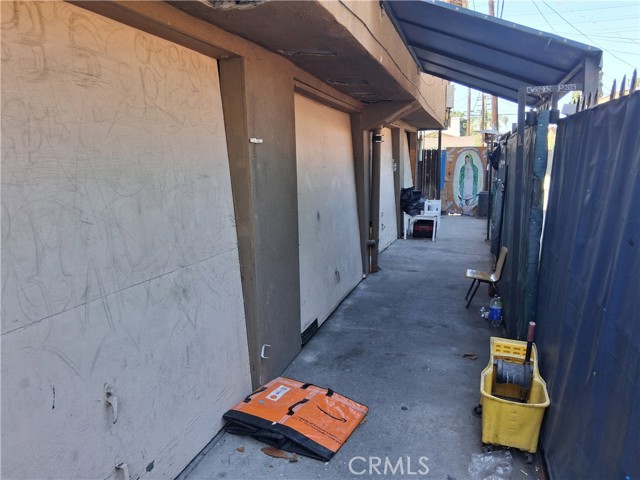1321 East Adams photo 9
