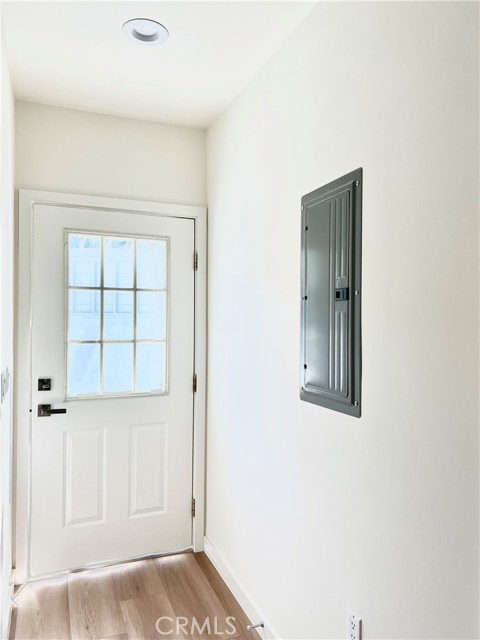 Detail Gallery Image 8 of 21 For 9645 Dale Ave, Sunland,  CA 91040 - 2 Beds | 2 Baths