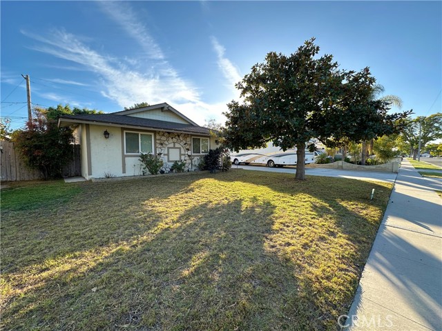 Detail Gallery Image 19 of 19 For 3104 W Glen Holly Dr, Anaheim,  CA 92804 - 4 Beds | 2 Baths