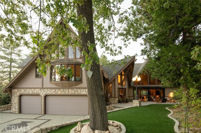 942 Lake Edge, Lake Arrowhead, CA 92352