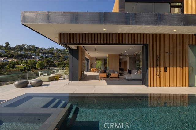 1000 Oriole Drive, Laguna Beach CA: https://media.crmls.org/medias/65ea82e5-1325-405b-9826-82b9c62b6476.jpg