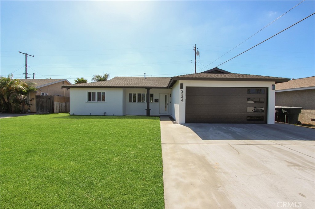 2544 W Greenacre Avenue