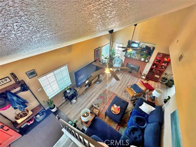 Detail Gallery Image 4 of 28 For 4909 New Castle Ln a,  Covina,  CA 91724 - 3 Beds | 2/1 Baths