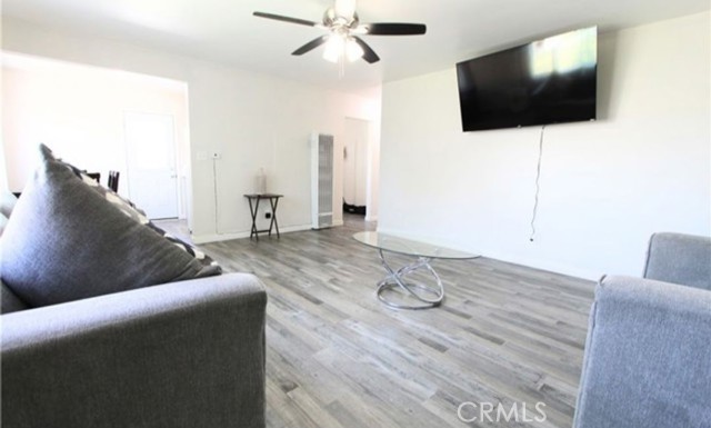 Detail Gallery Image 13 of 28 For 4822 Live Oak St, Cudahy,  CA 90201 - – Beds | – Baths