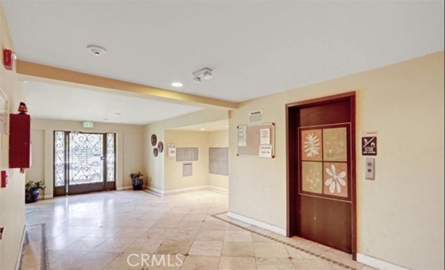 20327 Saticoy Street, Winnetka CA: https://media.crmls.org/medias/65ec8863-1c97-4ce6-a886-66836c30d5af.jpg
