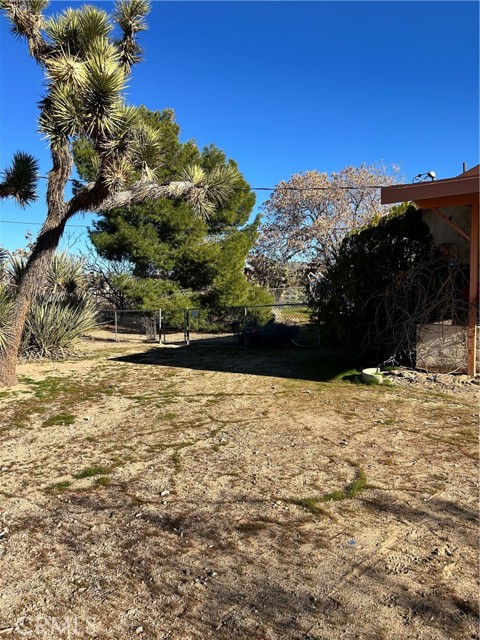 Detail Gallery Image 10 of 49 For 56776 Piute Trail, Yucca Valley,  CA 92284 - 3 Beds | 2 Baths
