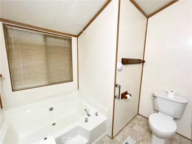 Detail Gallery Image 22 of 29 For 33600 Calimesa Blvd #37,  Yucaipa,  CA 92399 - 2 Beds | 2 Baths