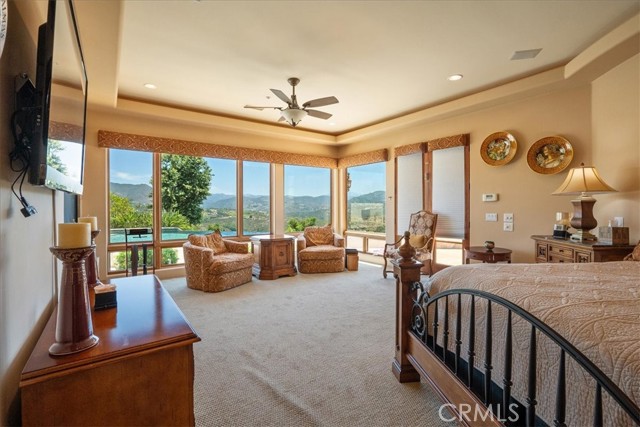 1917 Santa Margarita Drive, Fallbrook CA: https://media.crmls.org/medias/65ee04a8-40a8-4b41-bbf2-ee3f4fc5e0f2.jpg