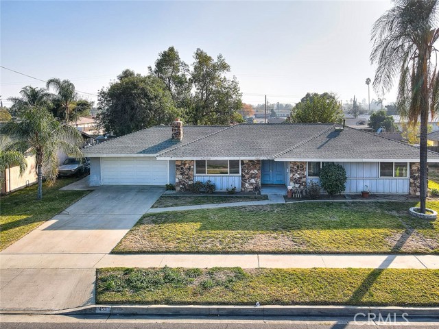 Detail Gallery Image 1 of 36 For 453 E Home St, Rialto,  CA 92376 - 3 Beds | 2 Baths