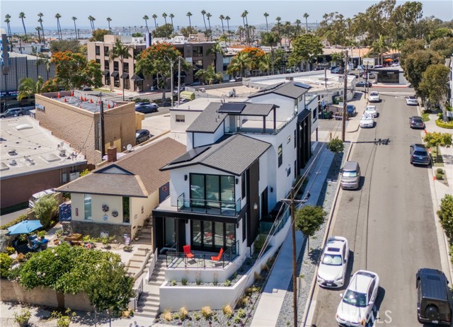 Detail Gallery Image 62 of 64 For 521 1/2 Iris Ave, Corona Del Mar,  CA 92625 - 2 Beds | 2/1 Baths