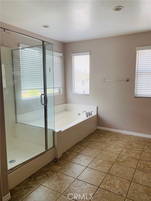 13759 Coldwater Court, Eastvale CA: https://media.crmls.org/medias/65ef0cf5-66b1-455d-9aea-957edda25b3c.jpg