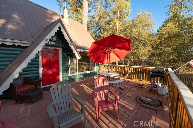 Detail Gallery Image 5 of 48 For 43207 West Sugar Pine Dr, Oakhurst,  CA 93644 - 2 Beds | 1 Baths
