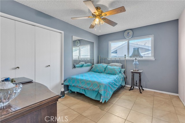 Detail Gallery Image 10 of 29 For 18911 Circle of Friends, Newhall,  CA 91321 - 2 Beds | 2 Baths