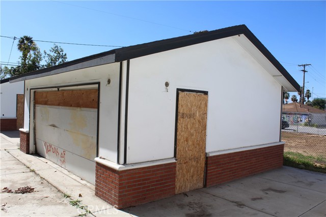 Detail Gallery Image 6 of 7 For 2586 University Avenue, Riverside,  CA 92507 - 7 Beds | 7 Baths