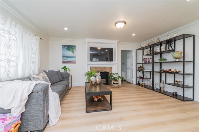 Detail Gallery Image 5 of 37 For 509 Sandy Hook Ave, La Puente,  CA 91744 - 4 Beds | 2/1 Baths