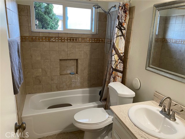 Detail Gallery Image 13 of 29 For 1962 Ren Cir, Tustin,  CA 92780 - – Beds | – Baths