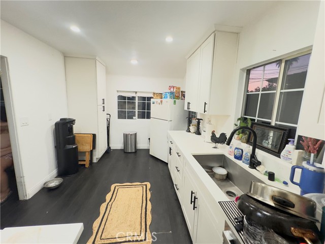 Detail Gallery Image 7 of 24 For 2783 N Arrowhead Ave, San Bernardino,  CA 92405 - 2 Beds | 1 Baths