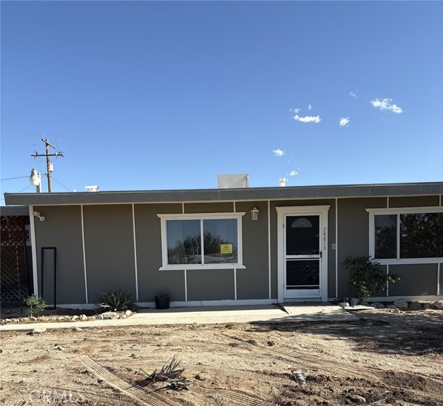 74813 Sunrise Drive, 29 Palms CA: https://media.crmls.org/medias/65f08c3d-49d3-4275-8d02-4ac508e5342f.jpg