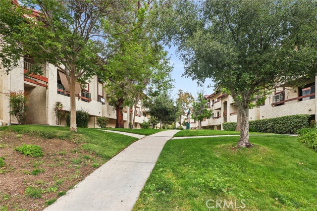 Detail Gallery Image 2 of 27 For 18183 Sundowner Way #846,  Canyon Country,  CA 91387 - 3 Beds | 2 Baths