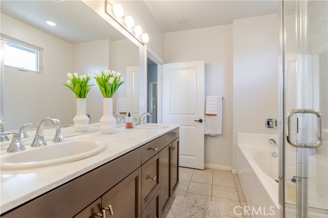 Detail Gallery Image 24 of 55 For 12017 Rock Creek Ct, Hawthorne,  CA 90250 - 4 Beds | 2/1 Baths