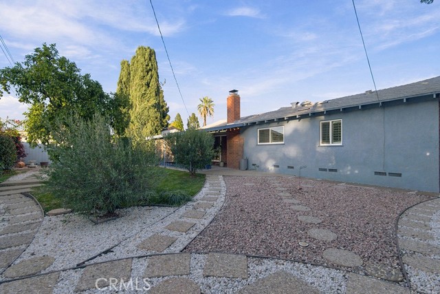 10623 Gothic Avenue photo 8