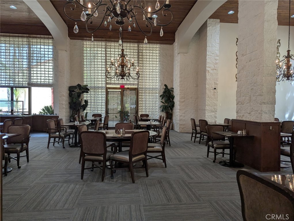 https://media.crmls.org/medias/65f25070-9c6a-41f3-a5b3-62725bb06923.jpg?preset=X-Large
