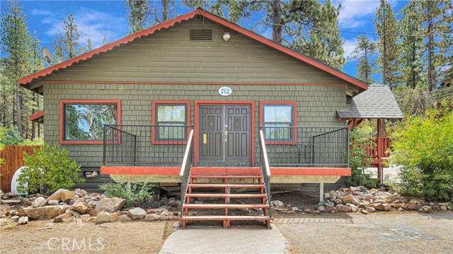 Detail Gallery Image 3 of 48 For 712 W Big Bear Bld, Big Bear City,  CA 92314 - 3 Beds | 2 Baths