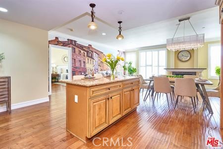 412 S Wilton Place, Los Angeles CA: https://media.crmls.org/medias/65f36cb1-15f4-4658-9310-f176c3f56cf8.jpg