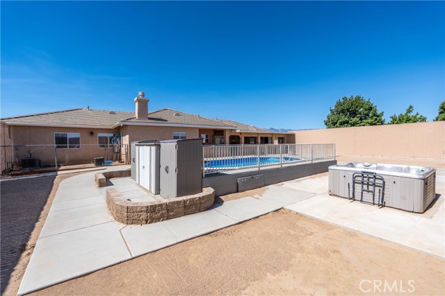 10124 Mesa Road, Victorville CA: https://media.crmls.org/medias/65f48851-b3c1-47f3-8cf8-48b03ac12aee.jpg
