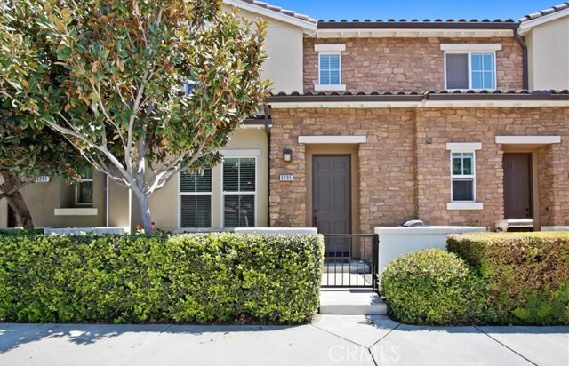 Detail Gallery Image 1 of 27 For 6295 Amarante Ln., Corona,  CA 91752 - 3 Beds | 2/1 Baths