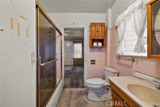 201 N Carondelet Street, Los Angeles CA: https://media.crmls.org/medias/65f60d93-92d1-4c5f-ae95-6d7d5d34eed5.jpg