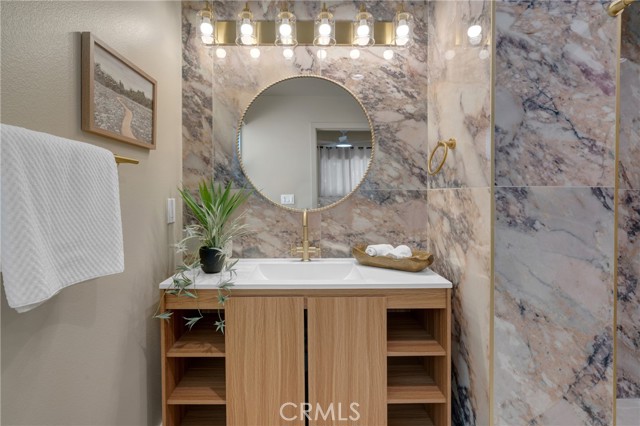 1123 E Ocean Blvd, Long Beach CA: https://media.crmls.org/medias/65f6f1bc-f027-4b41-9a4c-aaf01759a1d8.jpg