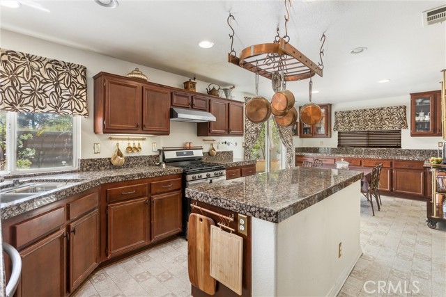 1665 Jade Moon Ln, Beaumont, CA 92223 photo 13