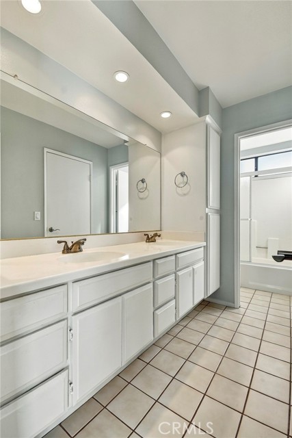 773 South Marengo Avenue, 3 photo 29