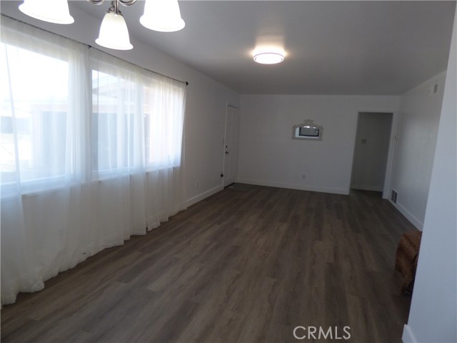 38565 Malby Avenue, Palmdale CA: https://media.crmls.org/medias/65f94de6-7ca5-40f4-9d1e-99ebfc1d8d2e.jpg