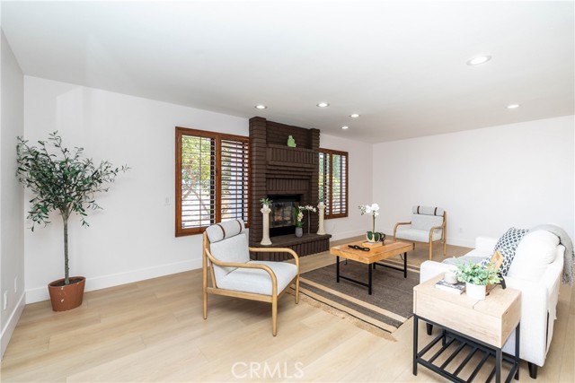 16066 Rancho Verde Circle, Riverside CA: https://media.crmls.org/medias/65f95a58-7d05-46ed-a1fa-2dd26fd33ef4.jpg