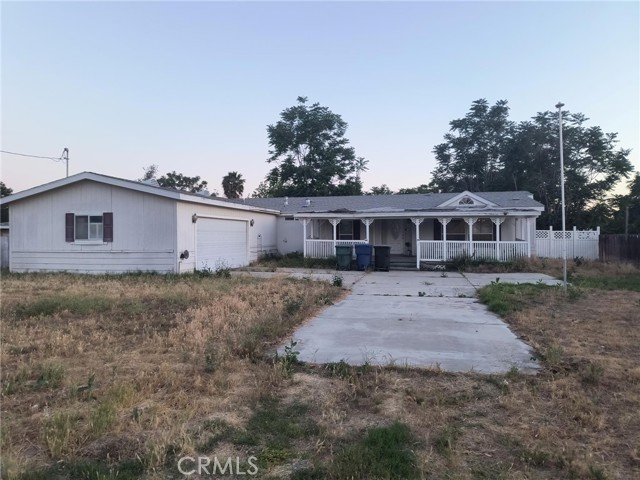 3858 Carter Street, Riverside CA: https://media.crmls.org/medias/65f95e94-9f6c-4280-8307-c84ac43b2359.jpg