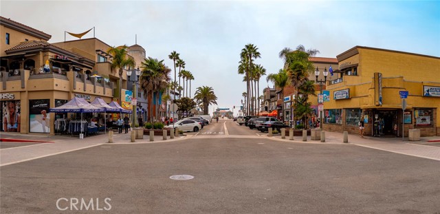 219 Oswego Avenue, Huntington Beach CA: https://media.crmls.org/medias/65f9a4c7-99e6-45ac-851b-3d95d0487dc7.jpg