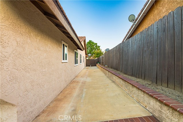 Detail Gallery Image 32 of 42 For 33101 Sangston Dr, Lake Elsinore,  CA 92530 - 4 Beds | 2 Baths