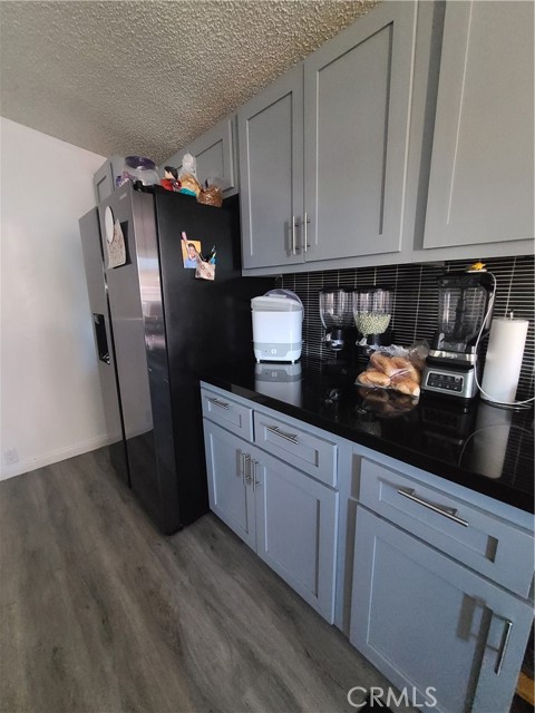 Detail Gallery Image 10 of 19 For 6665 Long Beach Bld #J25,  Long Beach,  CA 90805 - 3 Beds | 1 Baths