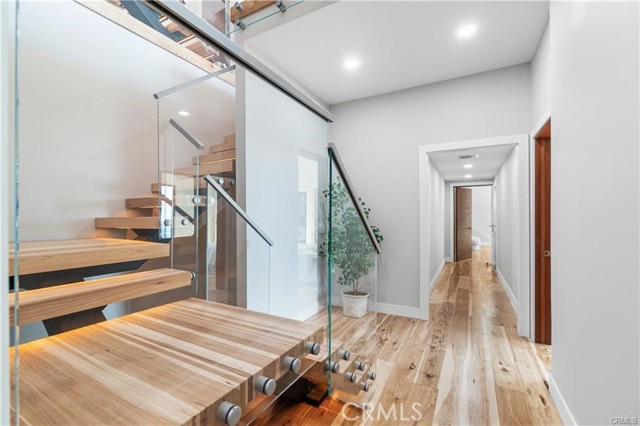 Detail Gallery Image 36 of 55 For 8566 Hollywood Bld, Los Angeles,  CA 90069 - 6 Beds | 6/1 Baths