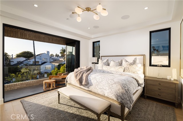 508 Goldenrod Avenue, Corona del Mar CA: https://media.crmls.org/medias/65fae035-b6a0-4aea-9aef-b40896a35b55.jpg