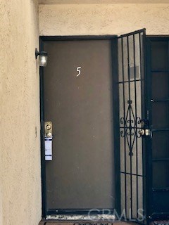 17192 Elm Lane Huntington Beach, California TWO STORY TOWNHOUSE STYLE LOCATED AROUND MAJOR BUSINESS STRIP OF HUNTINGTON BEACH CITY - 3 BEDS (SECOND FLOORS) / 2 BATHS WITH APPROXIMATELY 1,400 SQF LIVING. GRANITE COUNTERTOP IN KITCHEN, PLENTY OF CABINETS, MASTER BED HAS BALCONY WITH DOUBLE SLIDING DOOR, GOOD SIZE BACKYARD. WALKING DISTANCE TO MOVIE THEATER, RESTAURANT, SUPERMARKET, MINUTES FROM BELLA TERRA, FREEWAY 405 ....ETC. THIS IS MUST SEE!