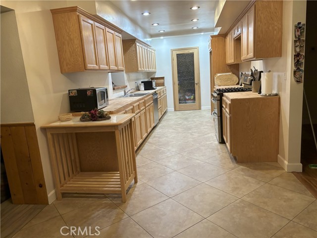 42930 Lake Hughes Road, Lake Hughes CA: https://media.crmls.org/medias/65fc069f-46a4-4d0e-bb3c-04260a6bb54f.jpg
