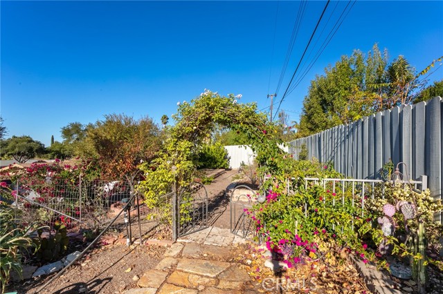 Detail Gallery Image 26 of 30 For 1379 E Avenida De Los Arboles, Thousand Oaks,  CA 91360 - 3 Beds | 2 Baths