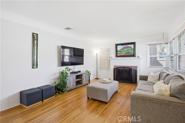 Detail Gallery Image 5 of 22 For 311 S Mariposa St, Burbank,  CA 91506 - 2 Beds | 1 Baths