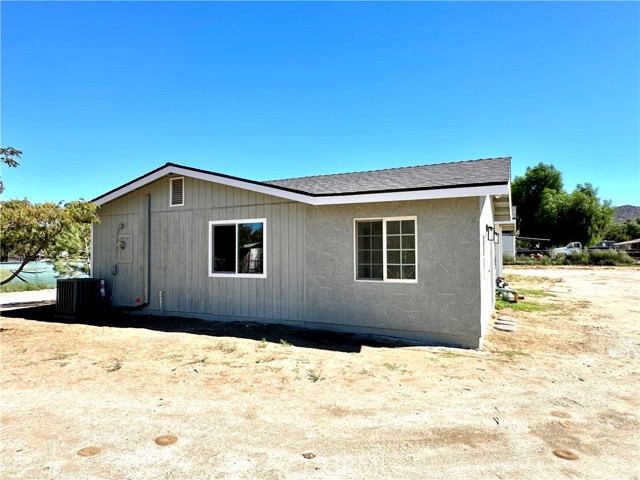 Detail Gallery Image 9 of 49 For 31665 Meadow Blossom, Nuevo,  CA 92567 - 3 Beds | 2/1 Baths