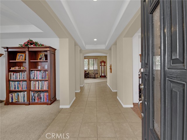 20361 Julia Lane, Saugus CA: https://media.crmls.org/medias/65fd4496-98c3-4436-acca-474068470c33.jpg