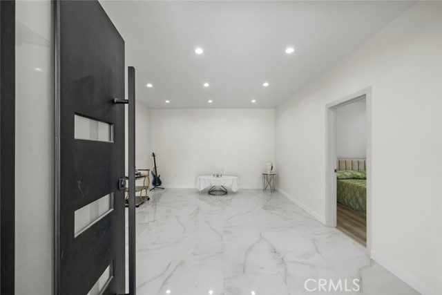 Detail Gallery Image 6 of 35 For 10801 1/2 Wescott Ave, Sunland,  CA 91040 - 2 Beds | 2 Baths